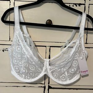 NWT white Freya love note bra